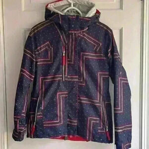 Ski jacket with removable hoodie liner